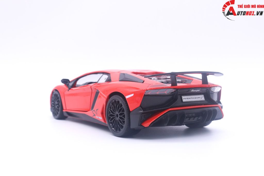 MÔ HÌNH LAMBORGHINI AVENTADOR 750-4 SV PLUS 1:24 BBURAGO 3667