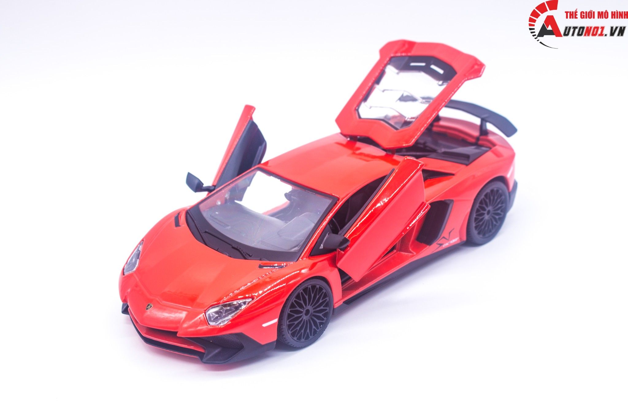  Mô hình Lamborghini Aventador Lp 750-4 Sv Plus đánh lái được 1:24 Bburago 3667 