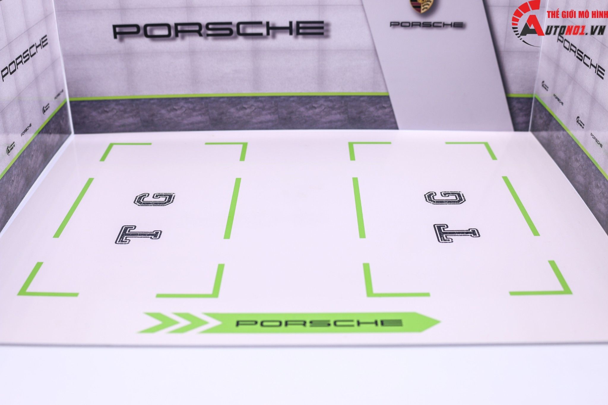  Diorama 1:24 Showroom trưng bày Porsche cho xe tỉ lệ 1:24 kích thước 35X25X15cm 4 tấm lắp ghép formex 5li DR010C 