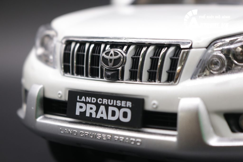 MÔ HÌNH TOYOTA LAND CRUISER PRADO WHITE 1:18 PAUDI 5156