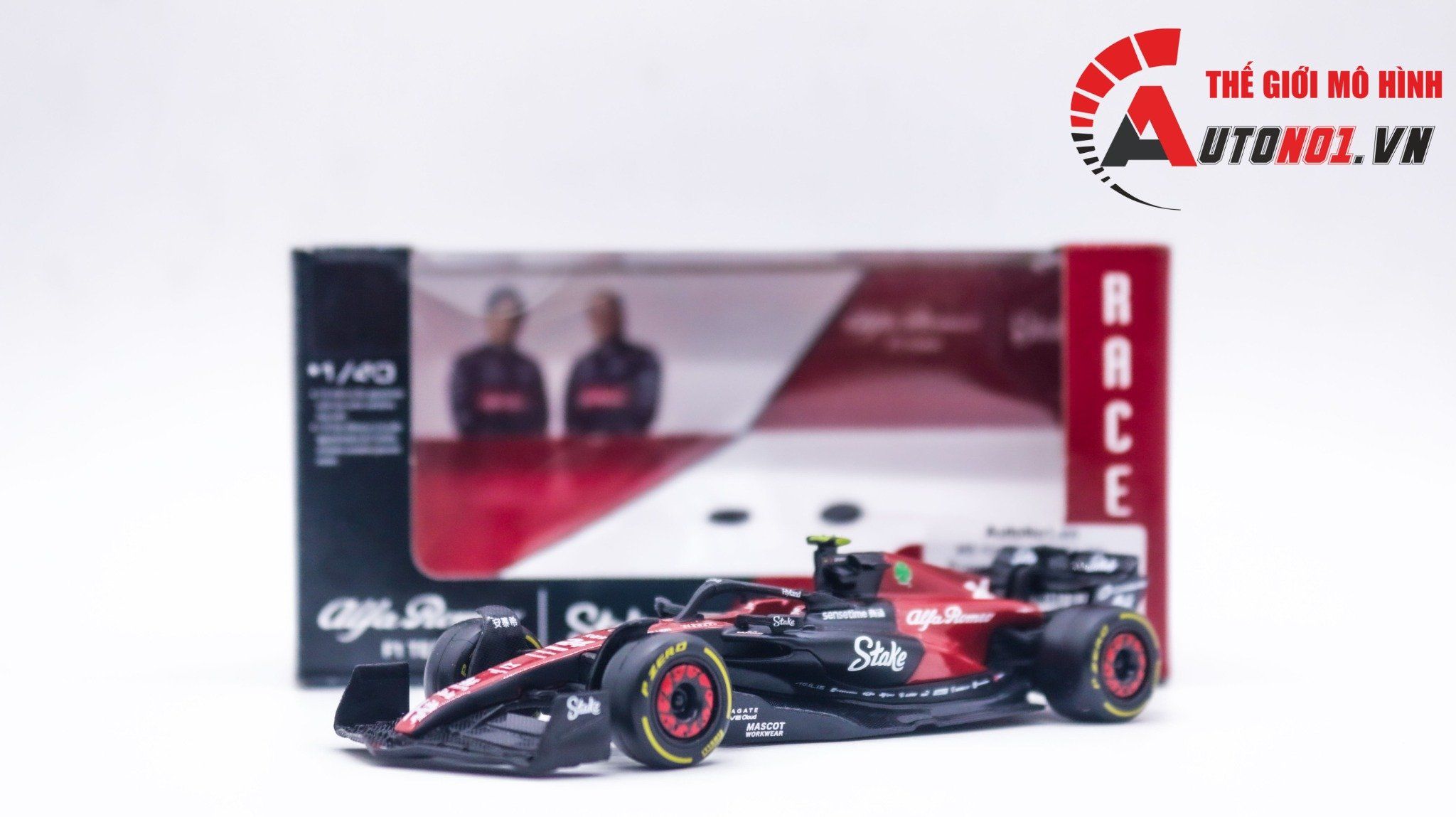  Mô hình xe đua F1 Alfa Romeo Team Stake 2023 Formular C43 tỉ lệ 1:43 Bburago OT292 