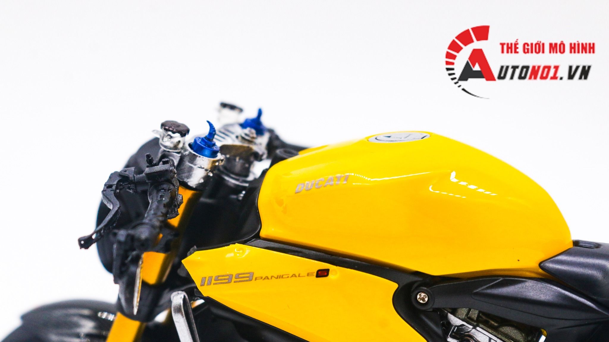  Mô hình xe cao cấp Ducati 1199 Panigale Cafe Racer yellow cao cấp nồi khô ghi đông mâm căm 1:12 Tamiya D201 