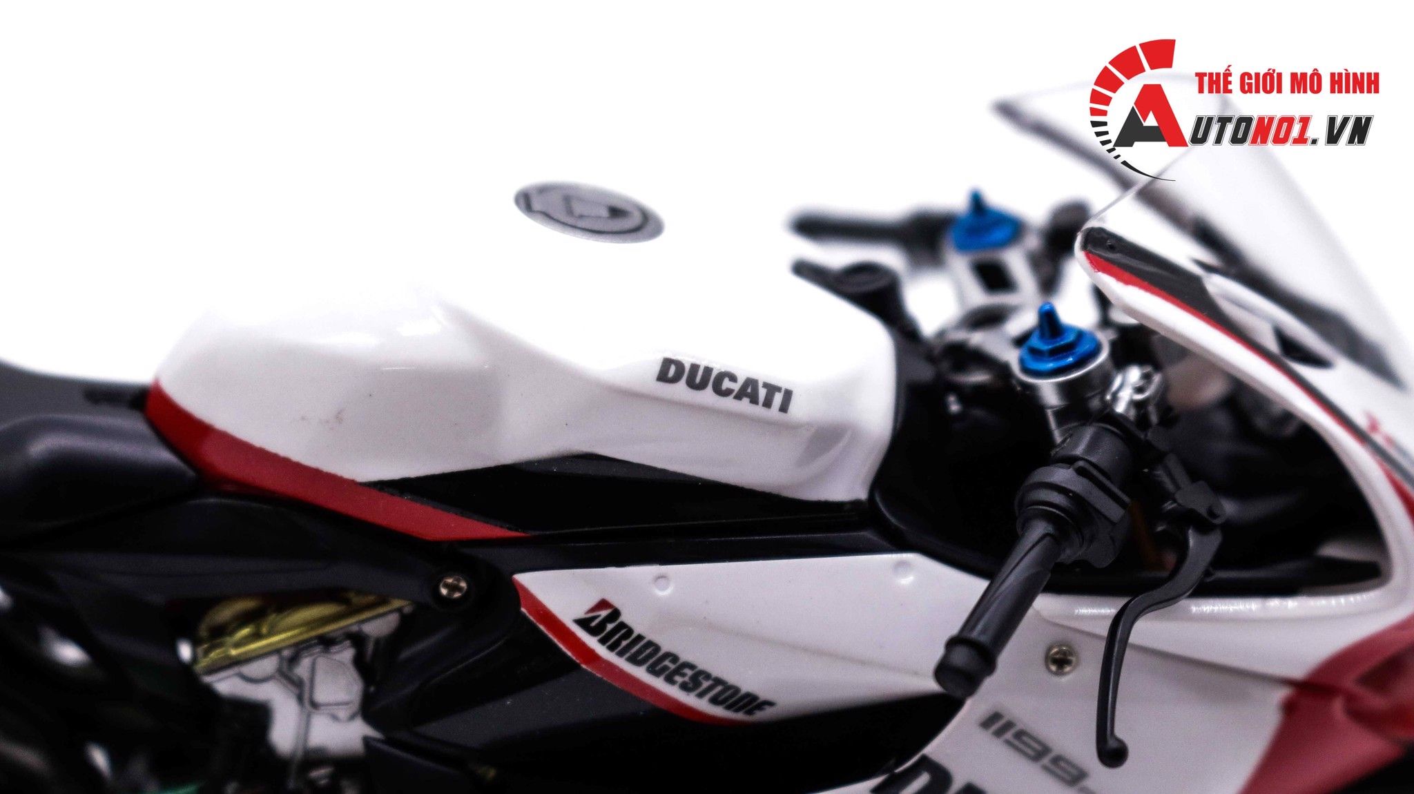  Mô hình xe Ducati 1199 Panigale S Custom Autono1 Anniversary Nồi Khô 1:12 Tamiya D074 