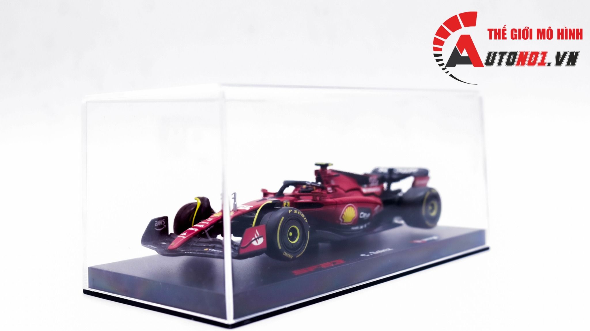  Mô hình xe đua F1 Formula Ferrari SF23 2023 hộp mica có figure tỉ lệ 1:43 Bburago OT323 