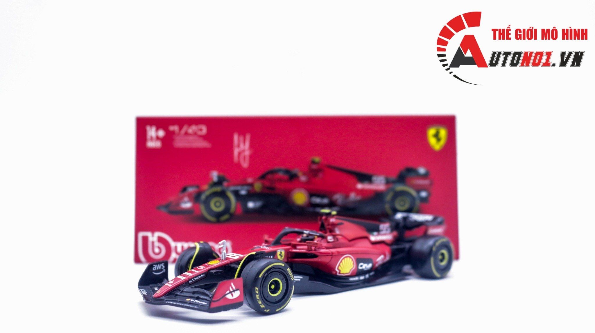  Mô hình xe đua F1 Formula Ferrari SF23 2023 hộp mica có figure tỉ lệ 1:43 Bburago OT323 