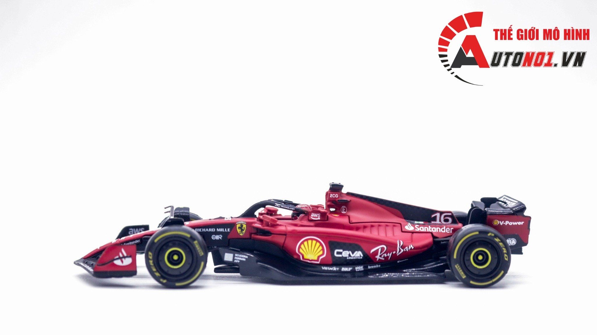  Mô hình xe đua F1 Formula Ferrari SF23 2023 hộp mica có figure tỉ lệ 1:43 Bburago OT323 