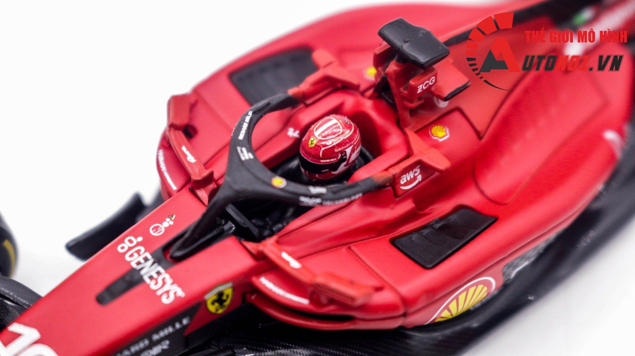 Mô hình xe đua F1 Formula Ferrari SF23 2023 hộp mica có figure tỉ lệ 1:43 Bburago OT323 
