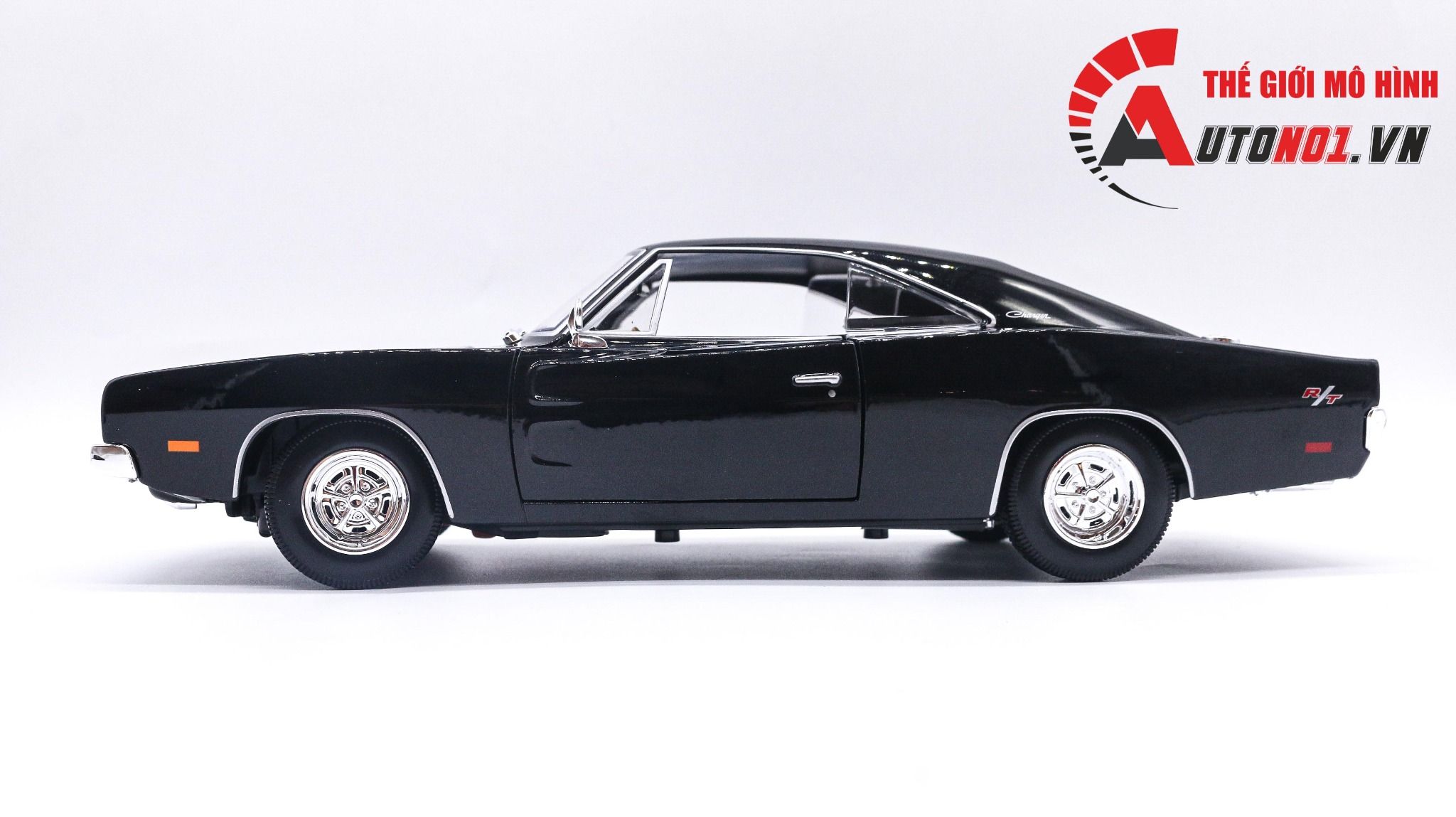 MÔ HÌNH XE CLASSIC MUSCLE - 1969 DODGE CHARGER GREEN 1:18 MAISTO 2900 – Cửa  Hàng Mô Hình 