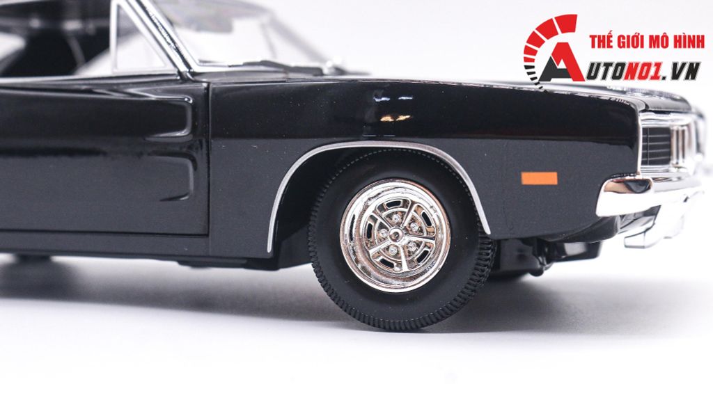 MÔ HÌNH XE CLASSIC MUSCLE - 1969 DODGE CHARGER 1:18 MAISTO 2900