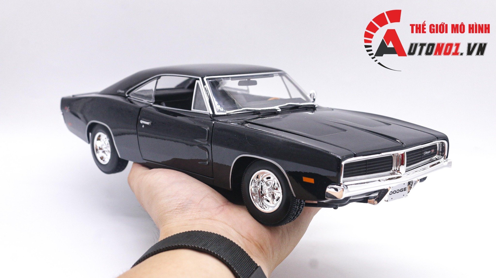  Mô hình xe classic muscle - 1969 Dodge Charger full open tỉ lệ 1:18 Maisto 31387 BK OT18019 