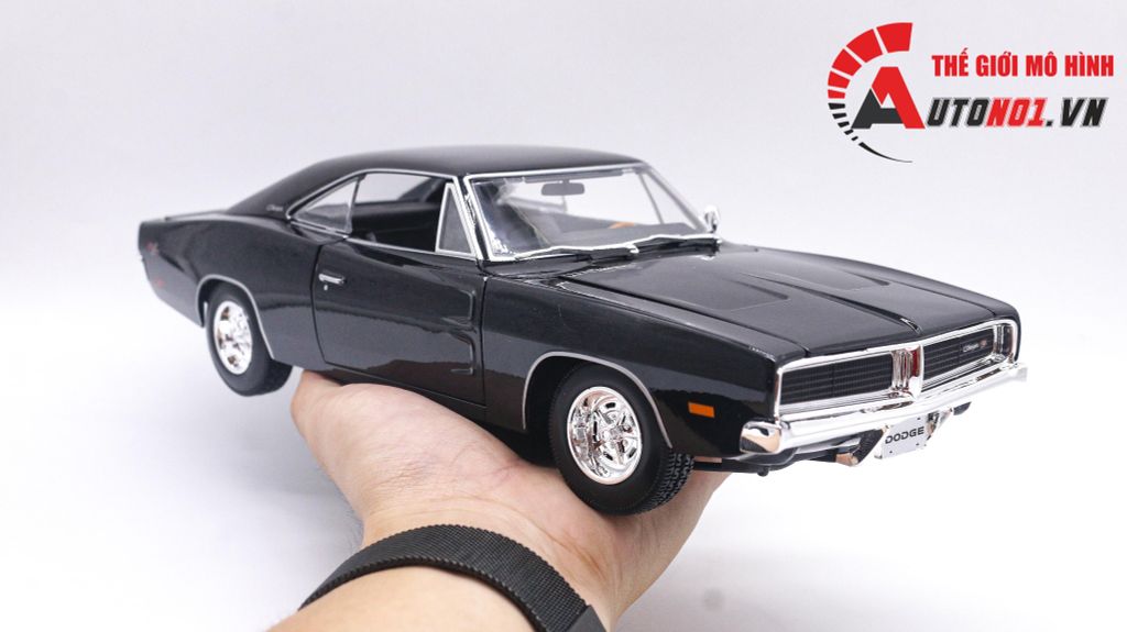 MÔ HÌNH XE CLASSIC MUSCLE - 1969 DODGE CHARGER 1:18 MAISTO 2900