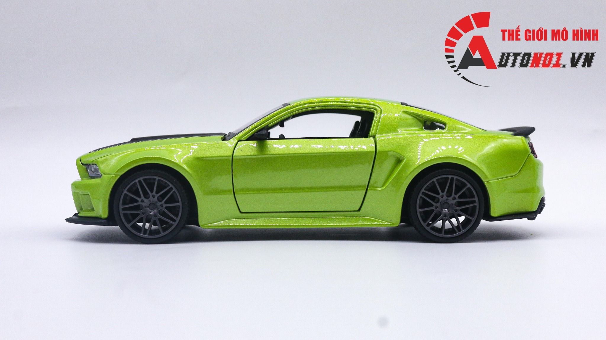  Mô hình xe Ford Mustang New Street Racer Met Green 1:24 Maisto OT24008 