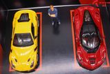  Diorama 1:24 Showroom trưng bày Ferrari cho xe tỉ lệ 1:24 kích thước 35X25X15cm 4 tấm lắp ghép formex 5li DR010A 