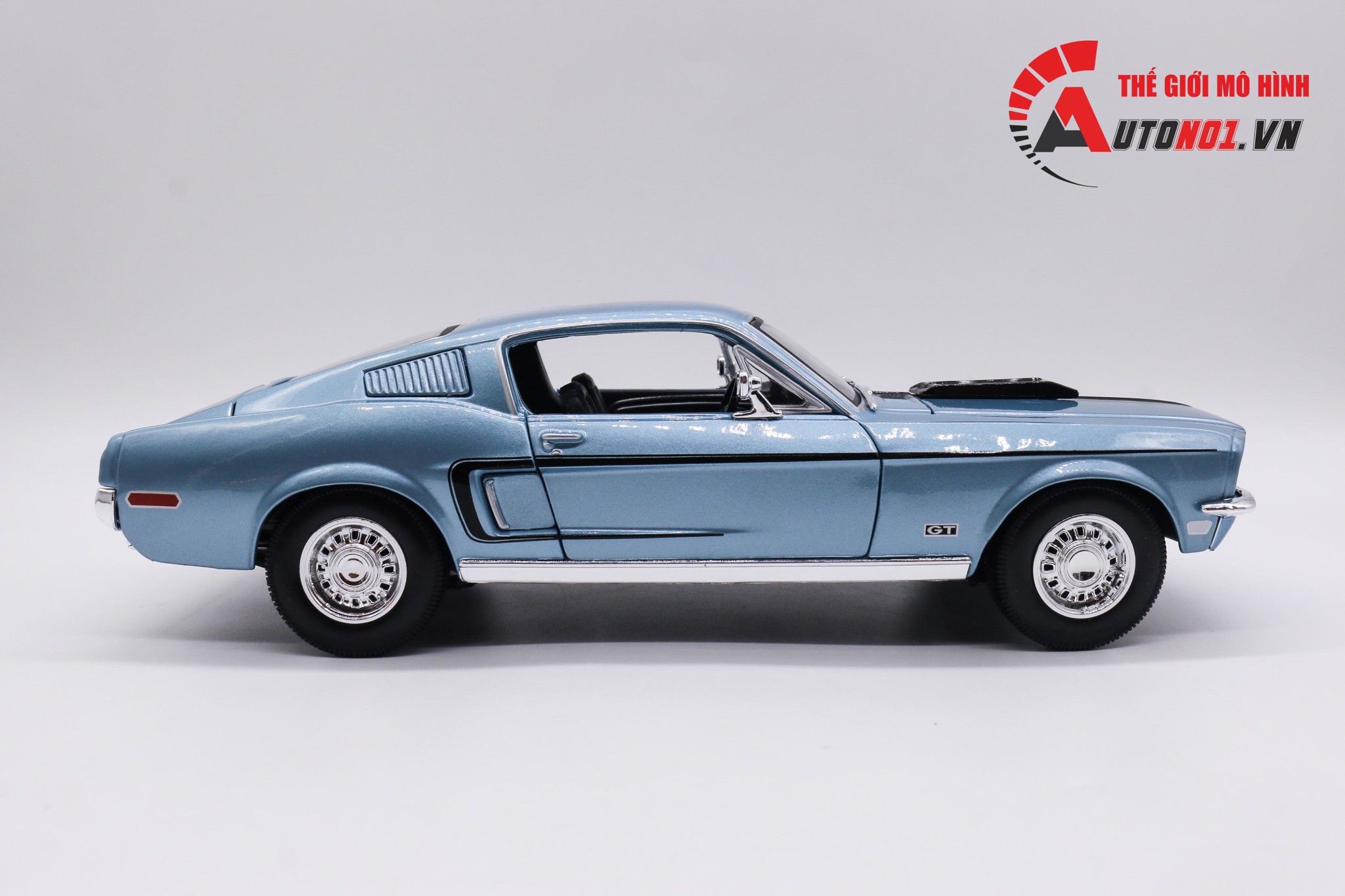  Mô hình xe Ford Mustang Gt Cobra Jet 1968 1:18 Maisto 6655 