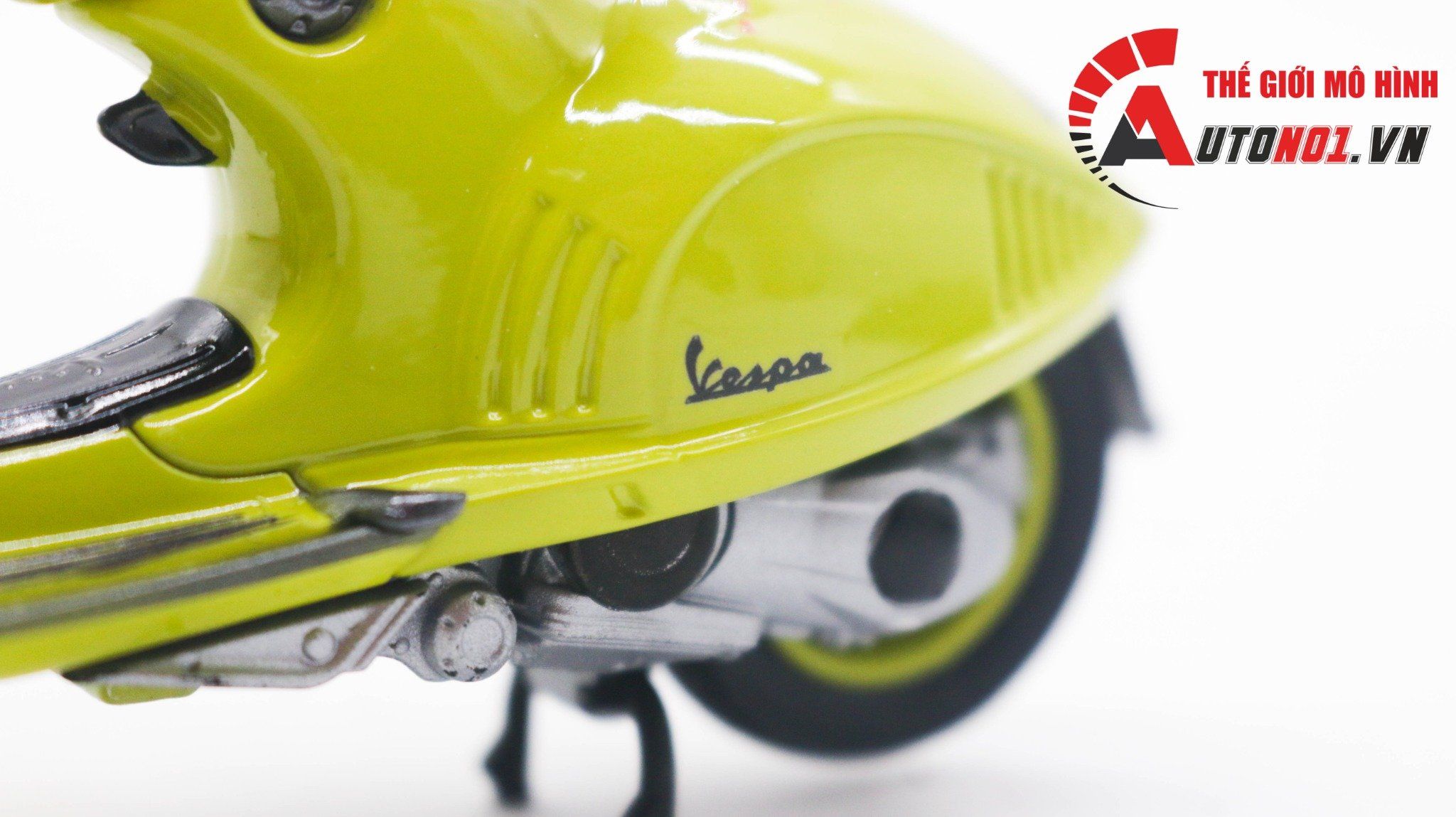  Mô hình xe Vespa 946 custom version Angry Birds 2023 tỉ lệ 1:18 Autono1 Welly 