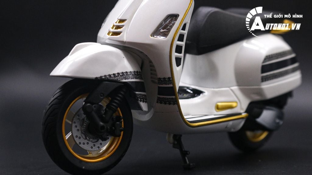 MÔ HÌNH VESPA GTS DIOR 1:12 AUTONO1 D228B