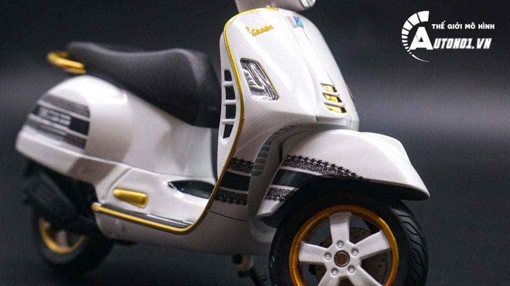 MÔ HÌNH VESPA GTS DIOR 1:12 AUTONO1 D228B