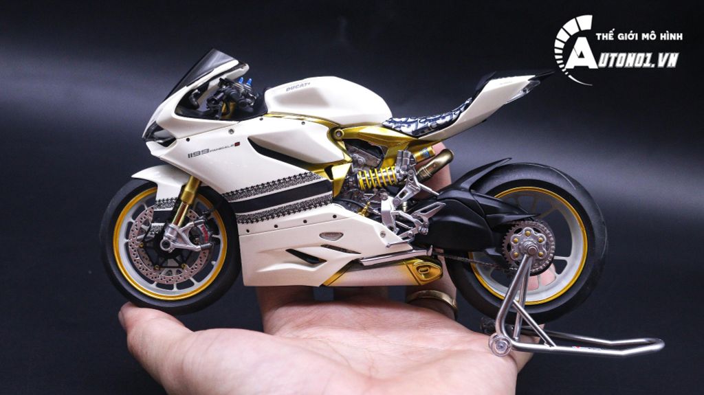 MÔ HÌNH SIÊU XE DUCATI 1199 PANIGALE DIOR NỒI KHÔ 1:12 TAMIYA D227A