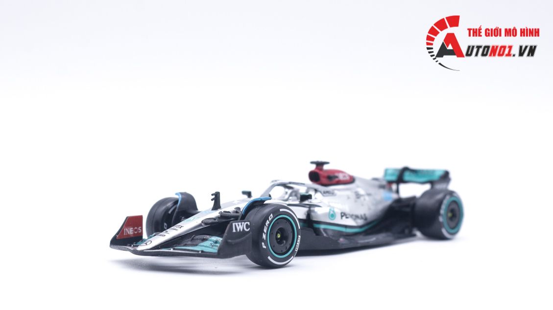  Mô hình xe đua F1 Mercedes AMG Petronas F1 W13 2022 #63 Hybrid 1:43 Bburago OT003 