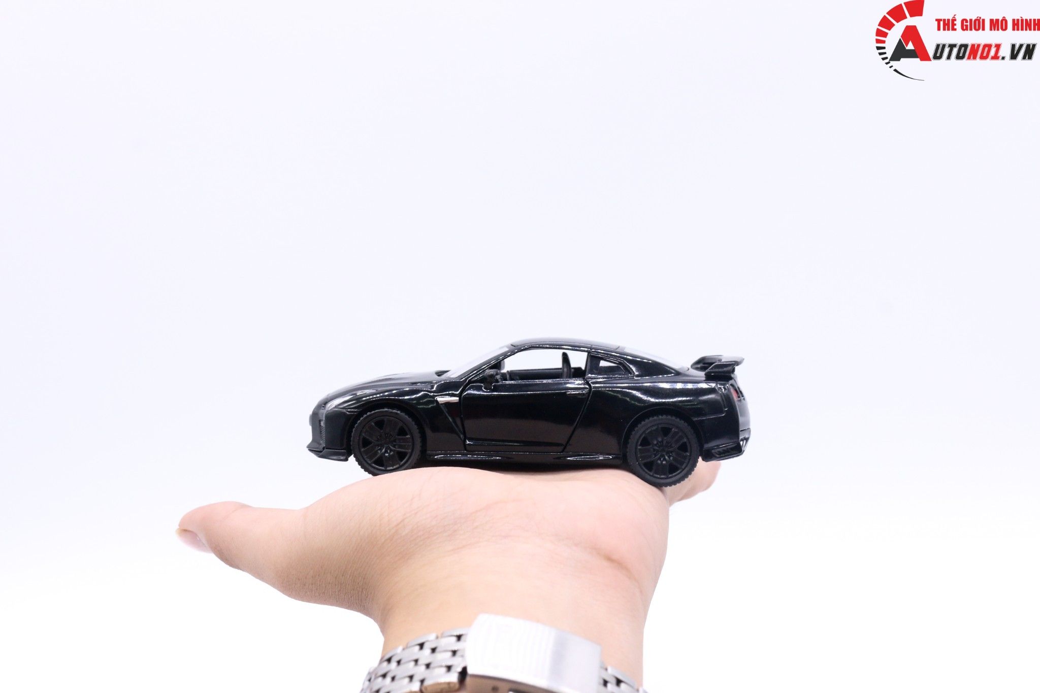  Mô hình xe Nissan Gt-R R35 Matt Black 1:36 Alloy 4877 