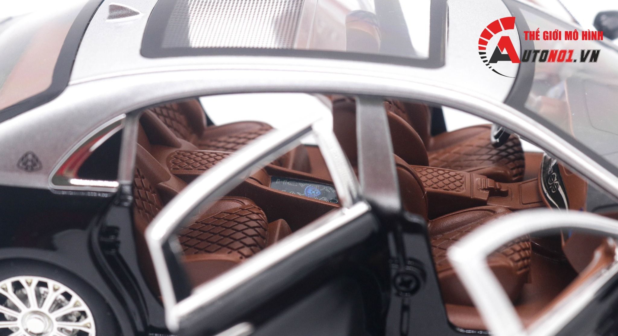  Mô hình xe Mercedes Maybach S600 full open tỉ lệ 1:24 Chezhi OT443 