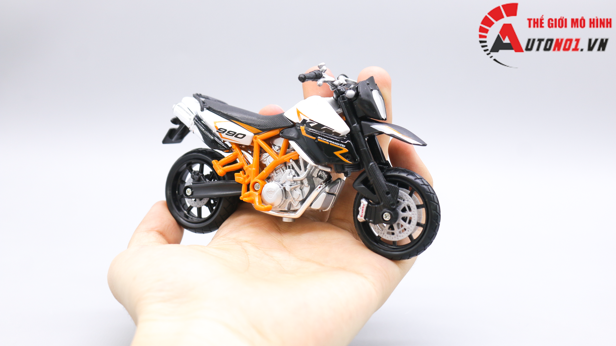  Mô hình xe Ktm 990 supermoto r 1:18 Bburago 1022 