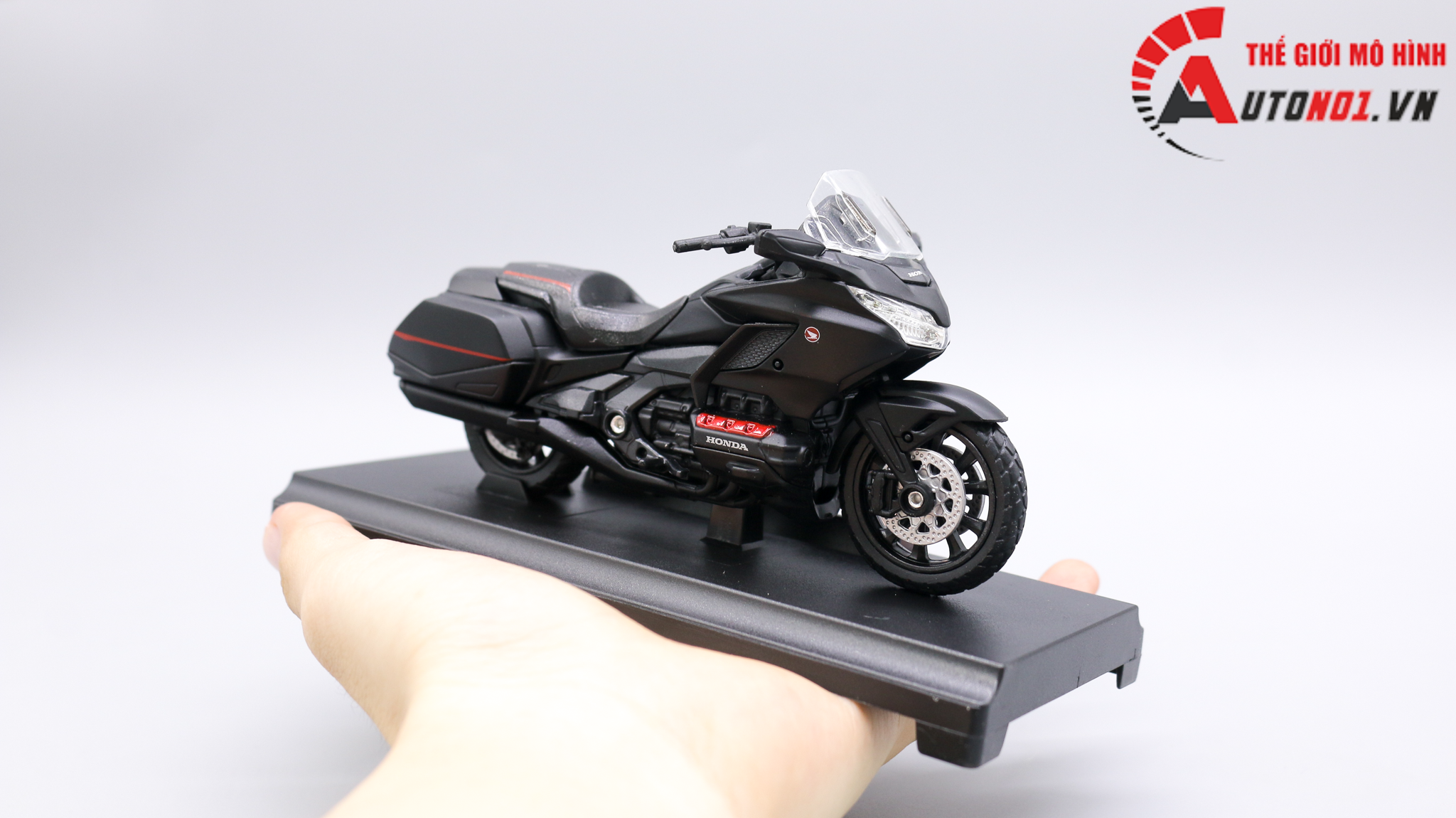  Mô hình xe Honda Goldwing black 1:18 Welly 7820 