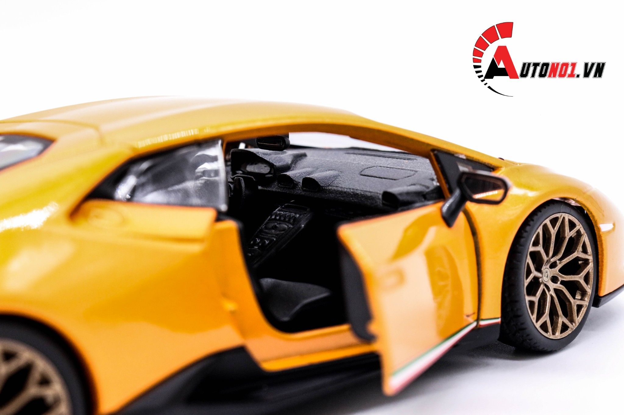  Mô hình Lamborghini Huracan Performante Orange đánh lái được 1:24 Bburago 5725 