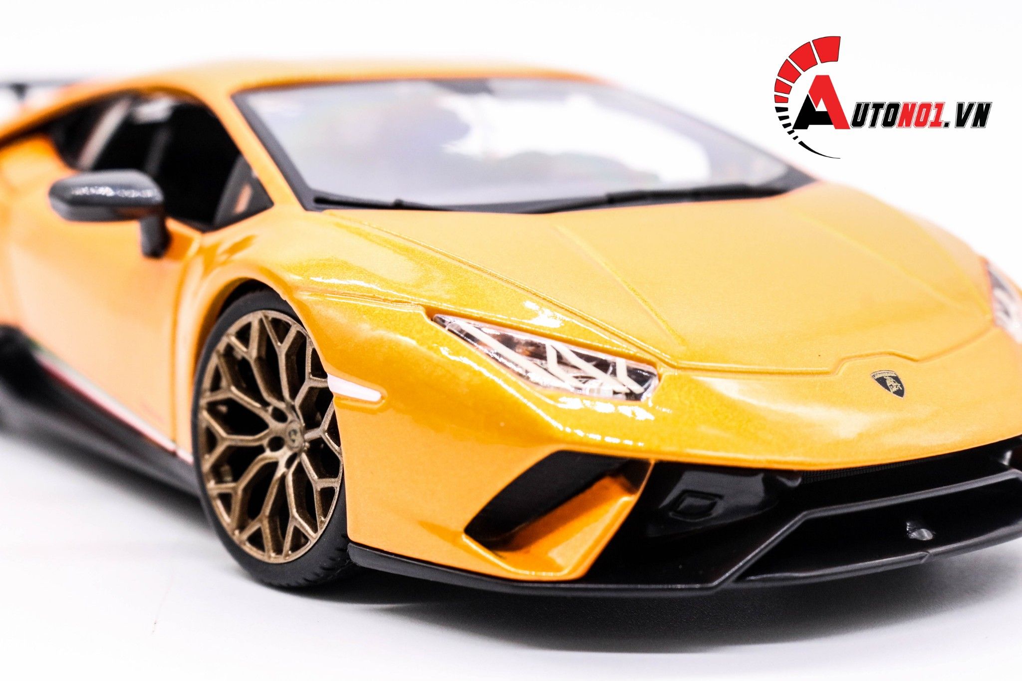  Mô hình Lamborghini Huracan Performante Orange đánh lái được 1:24 Bburago 5725 