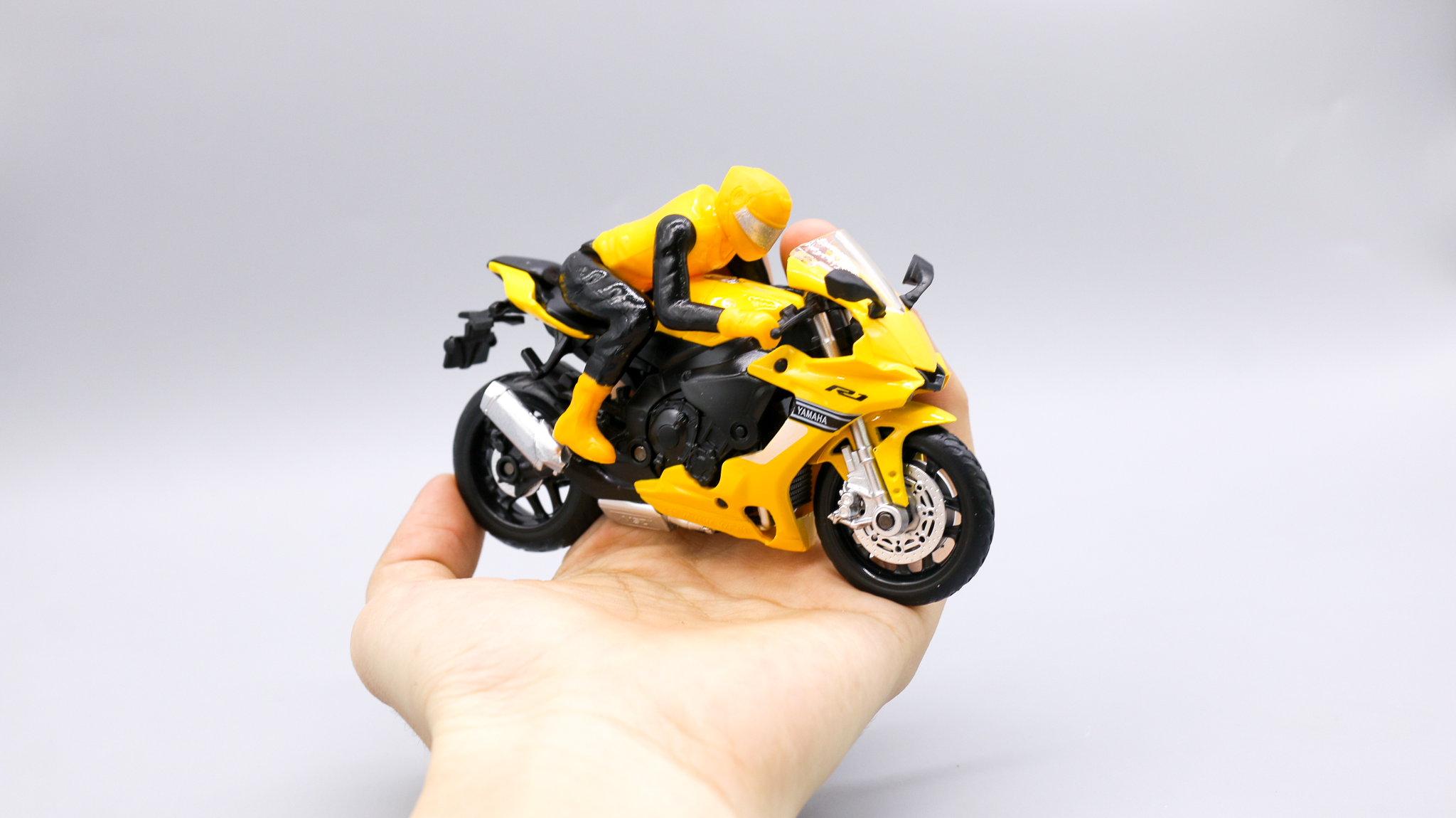  Mô hình xe Yamaha Yzf- r1 yellow và figure 1:18 MSZ 7852 