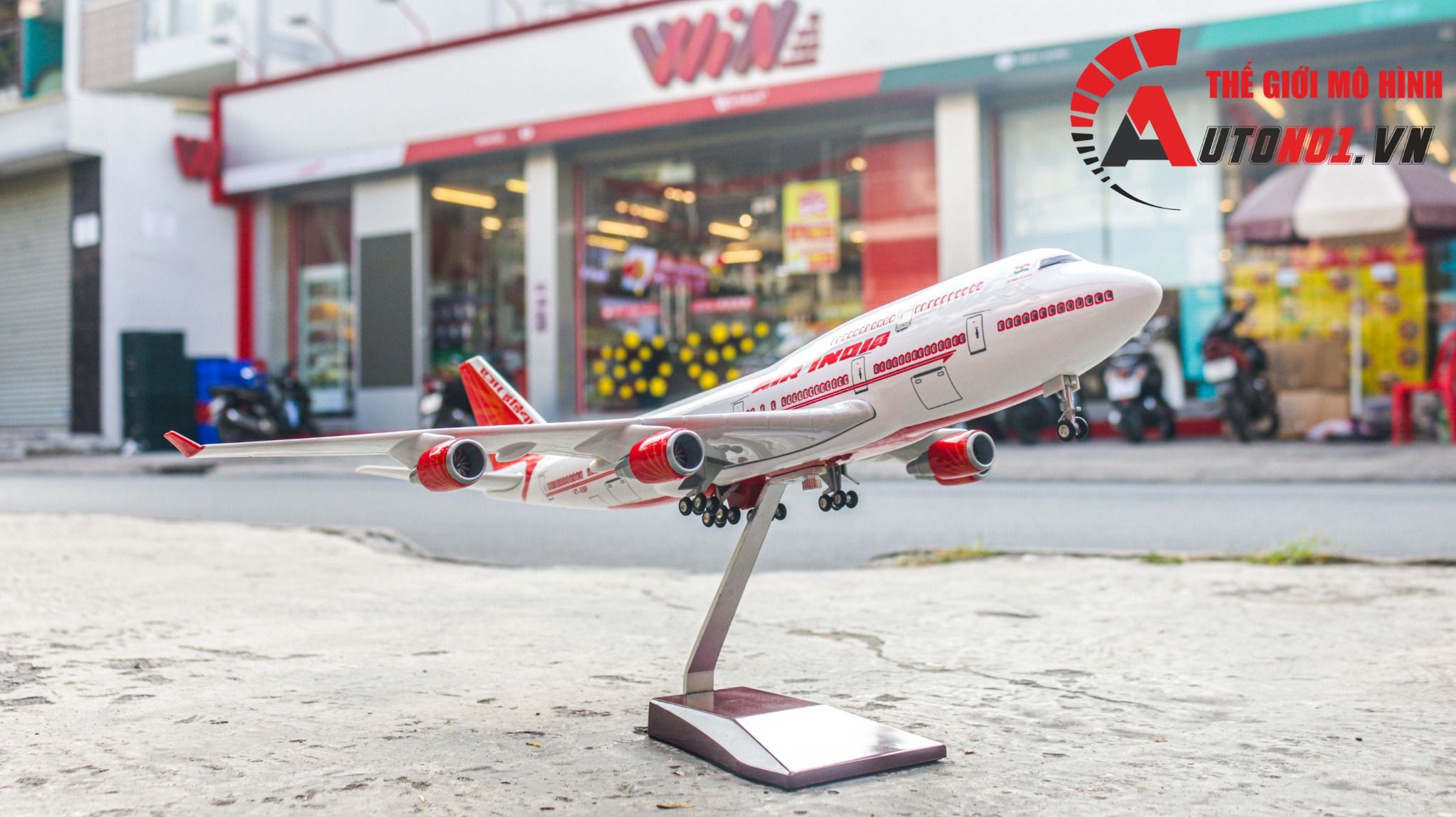  Mô hình máy bay Air India Boeing B747 47cm có đèn led tự động theo tiếng vỗ tay hoặc chạm MB47051 