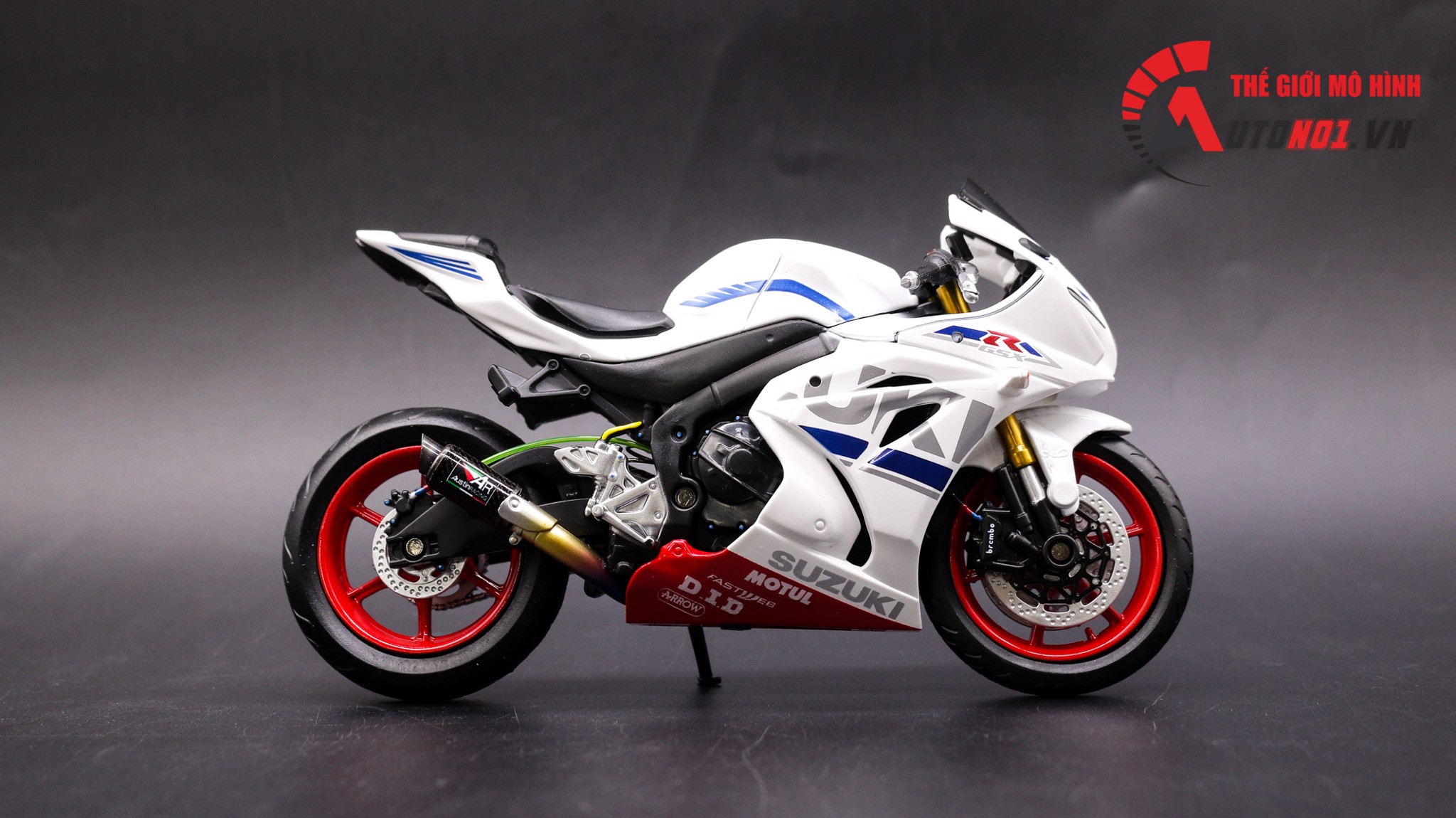 MÔ HÌNH XE ĐỘ SUZUKI GSX-R1000 TRẮNG ĐỘ MÂM - ĐỘ PÔ KIM LOẠI AR BLUE 1:12 AUTONO1 D110