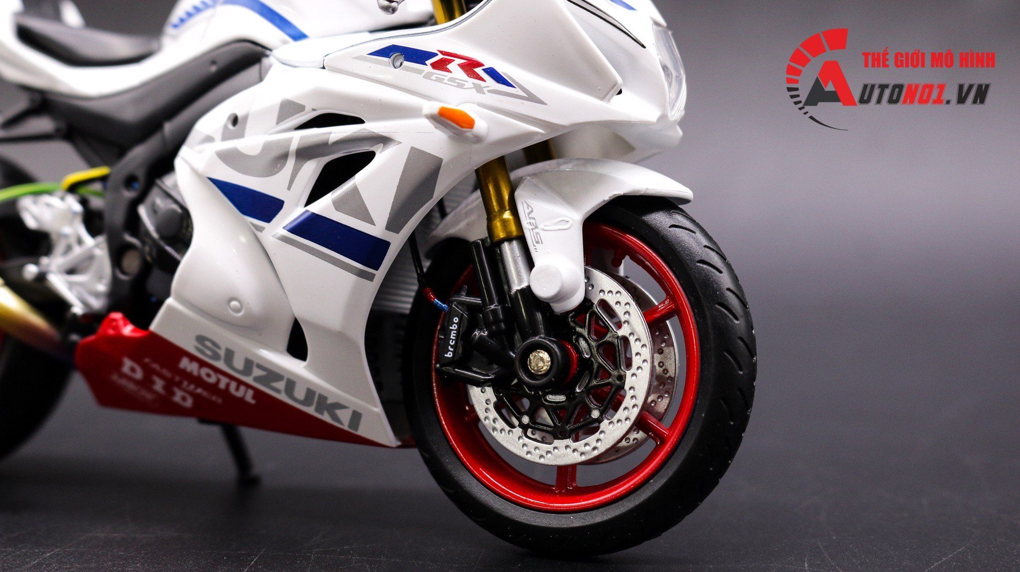  Mô hình xe độ Suzuki Gsx-R1000 Trắng Mâm độ pô 1:12 Autono1 MSZ D110A 