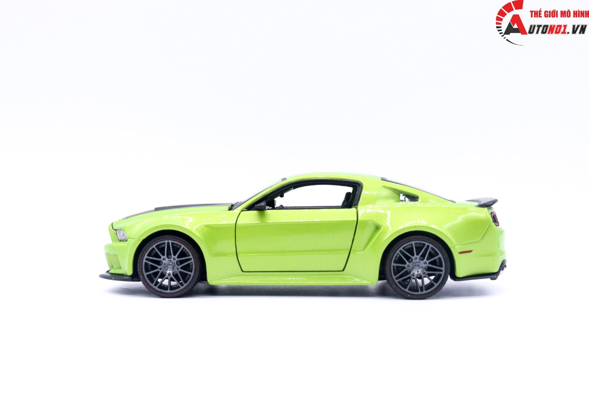  Mô hình xe Ford Mustang New Street Racer Met Green 1:24 Maisto OT24008 