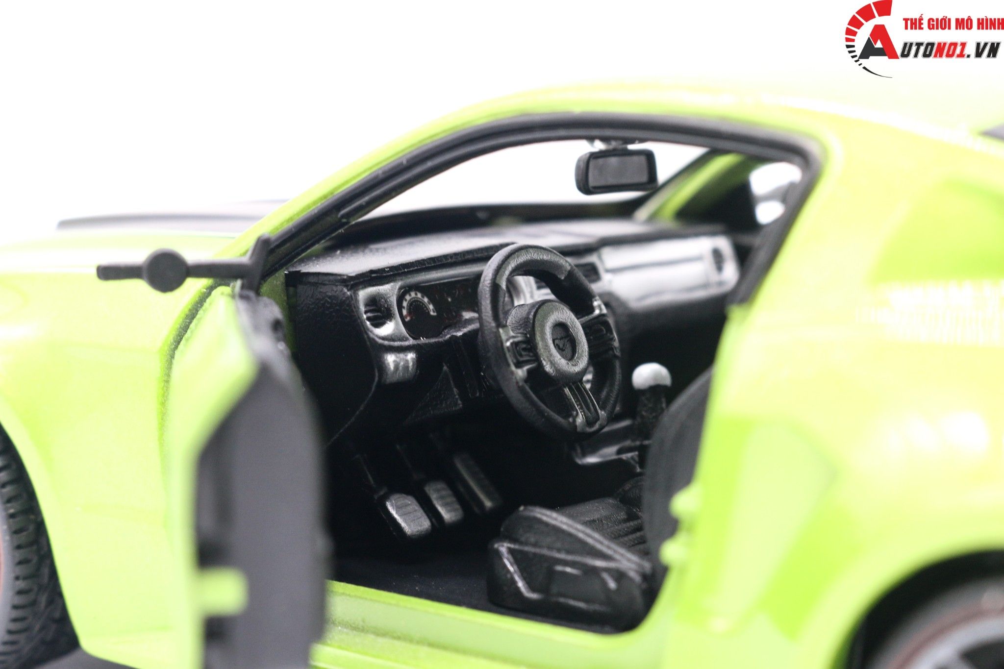  Mô hình xe Ford Mustang New Street Racer Met Green 1:24 Maisto OT24008 