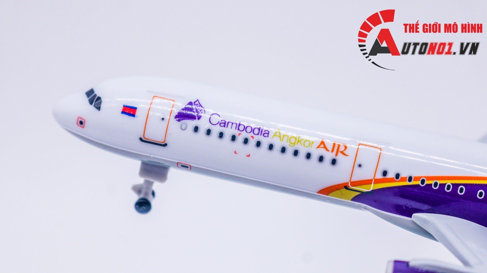  Mô hình máy bay Cambodia Angkor Air Airbus A321 kích thước 20cm MB20082 