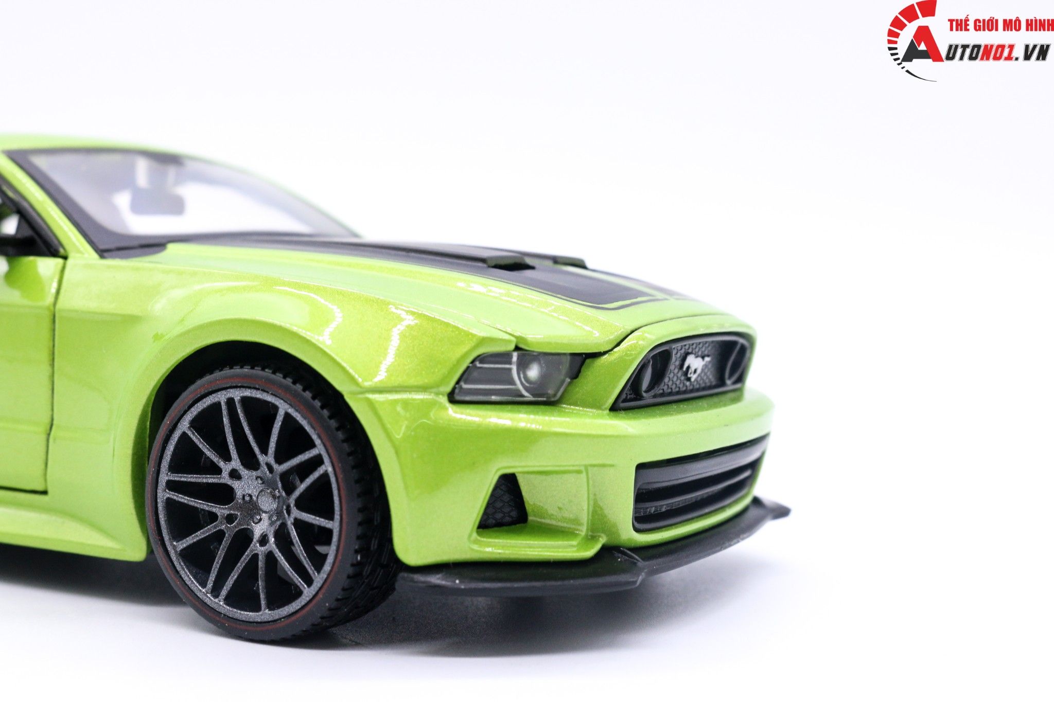  Mô hình xe Ford Mustang New Street Racer Met Green 1:24 Maisto OT24008 