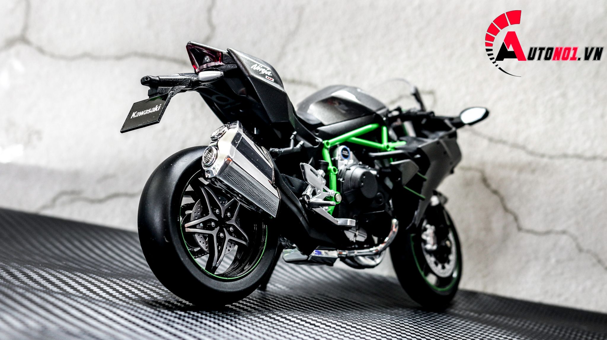  Mô hình xe Kawasaki Ninja H2 1:12 Aoshima 2686 