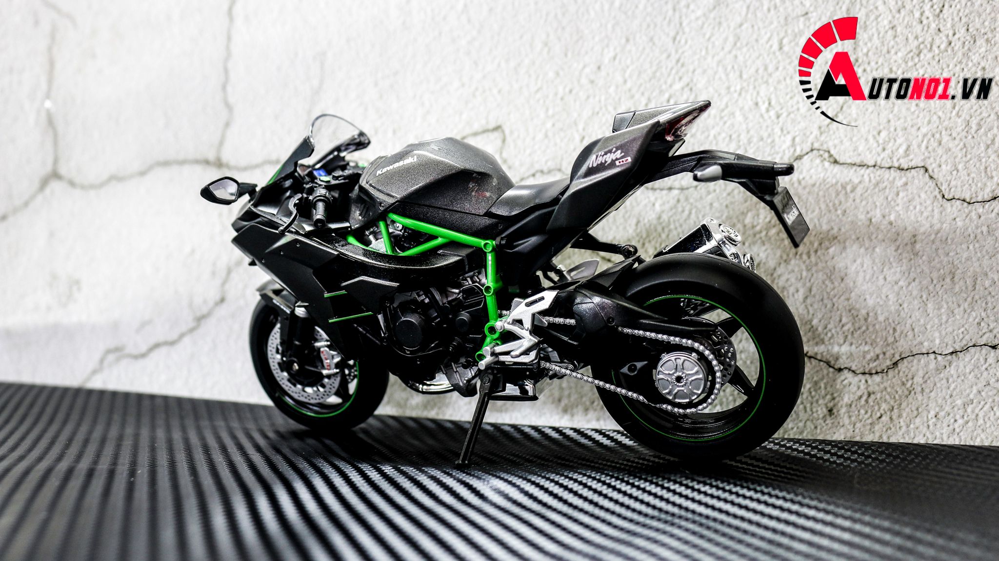  Mô hình xe Kawasaki Ninja H2 1:12 Aoshima 2686 