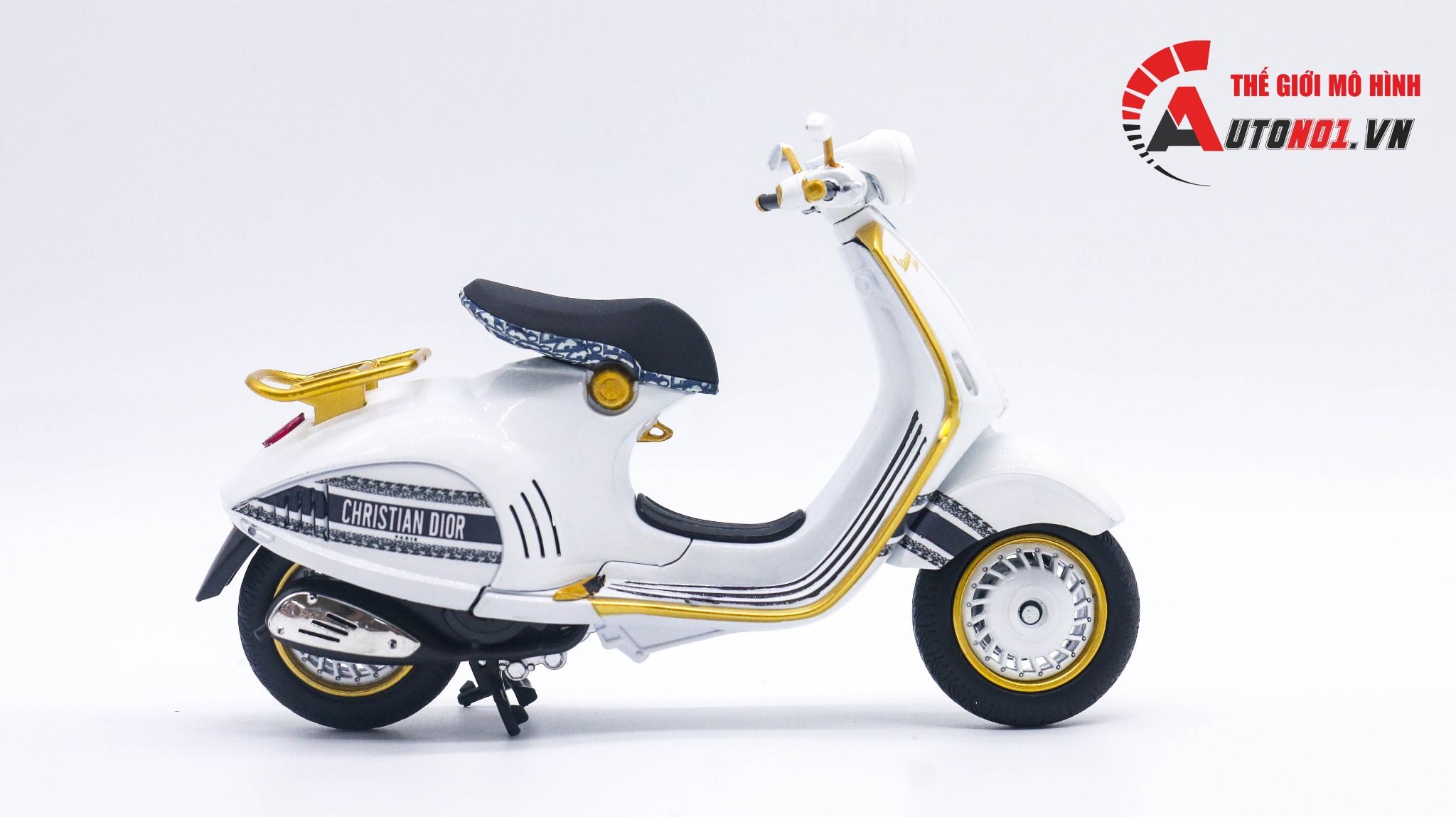 Giới thiệu Vespa 946 Christian Dior Đẹp độc và rất đắt #28 Giới thiệu Vespa 946 Christian Dior Đẹp độc và rất đắt