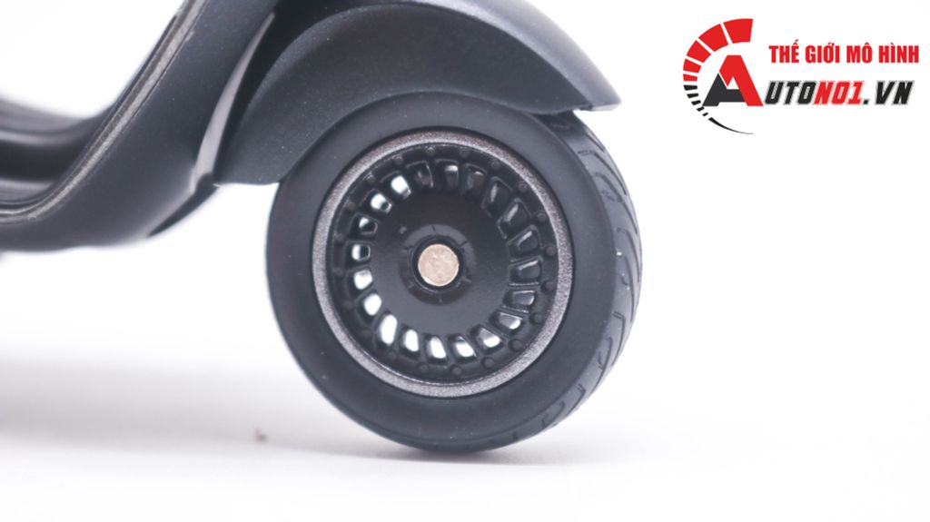 Mô hình xe Vespa 946 độ matt black 2023 tỉ lệ 1:18 Autono1 Welly D228