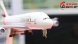  Mô hình máy bay Emirates A6-EEI Airbus A380 có bánh xe 20cm MB20036 