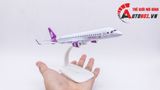  Mô hình máy bay Mông Cổ Hunnu Air Embraer E190 kích thước 20cm MB20081 