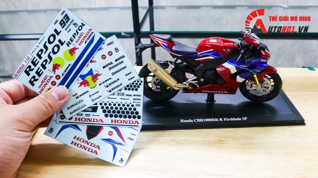 DECAL NƯỚC ĐỘ REDBULL CHO HONDA CBR 1000RR-R 2020 1:12 AUTONO1 DC605B