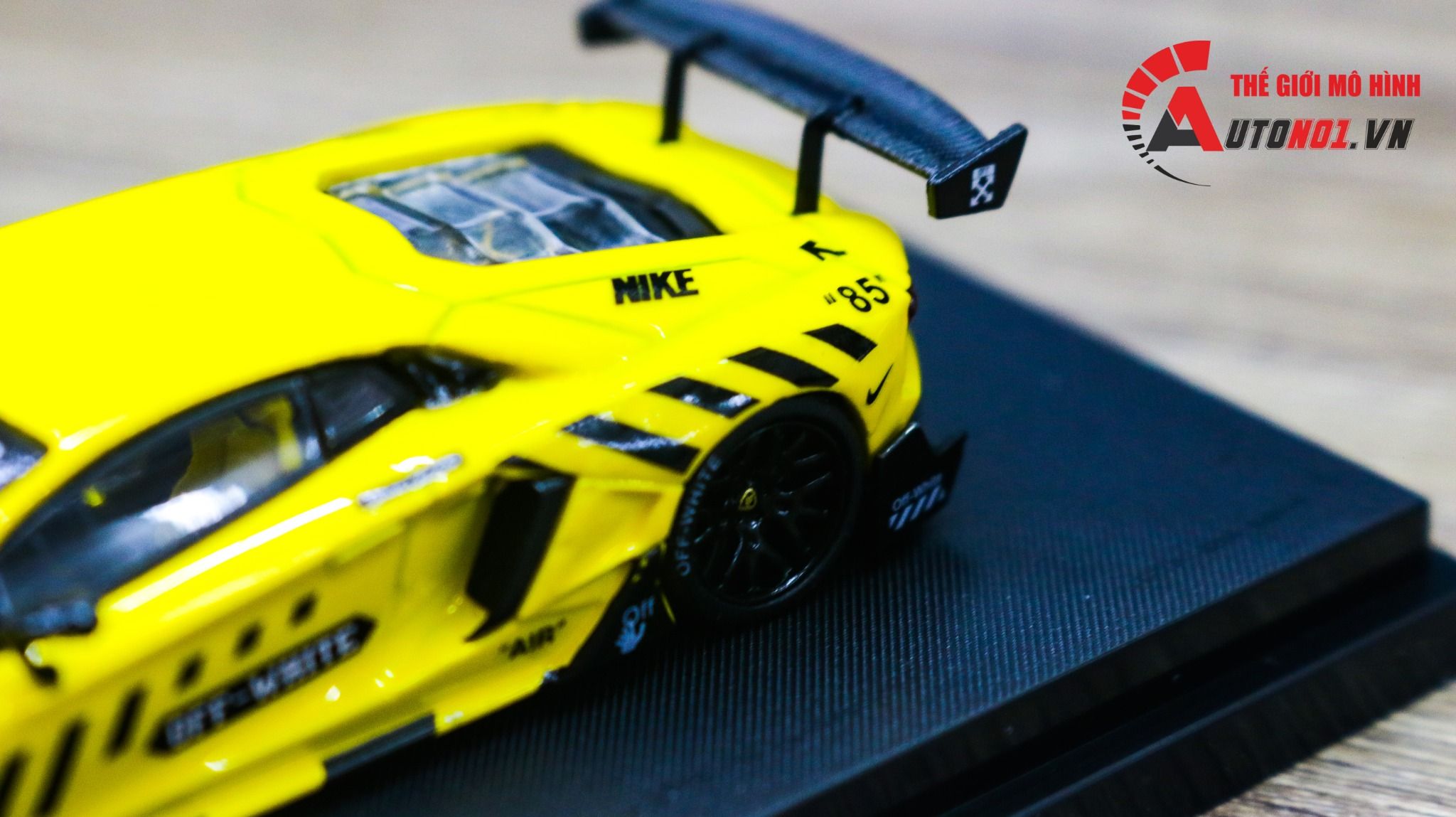  Mô hình xe Lamborghini Aventador LP700-4 2.0 Off white yellow tỉ lệ 1:64 Briscale Micro BSC 