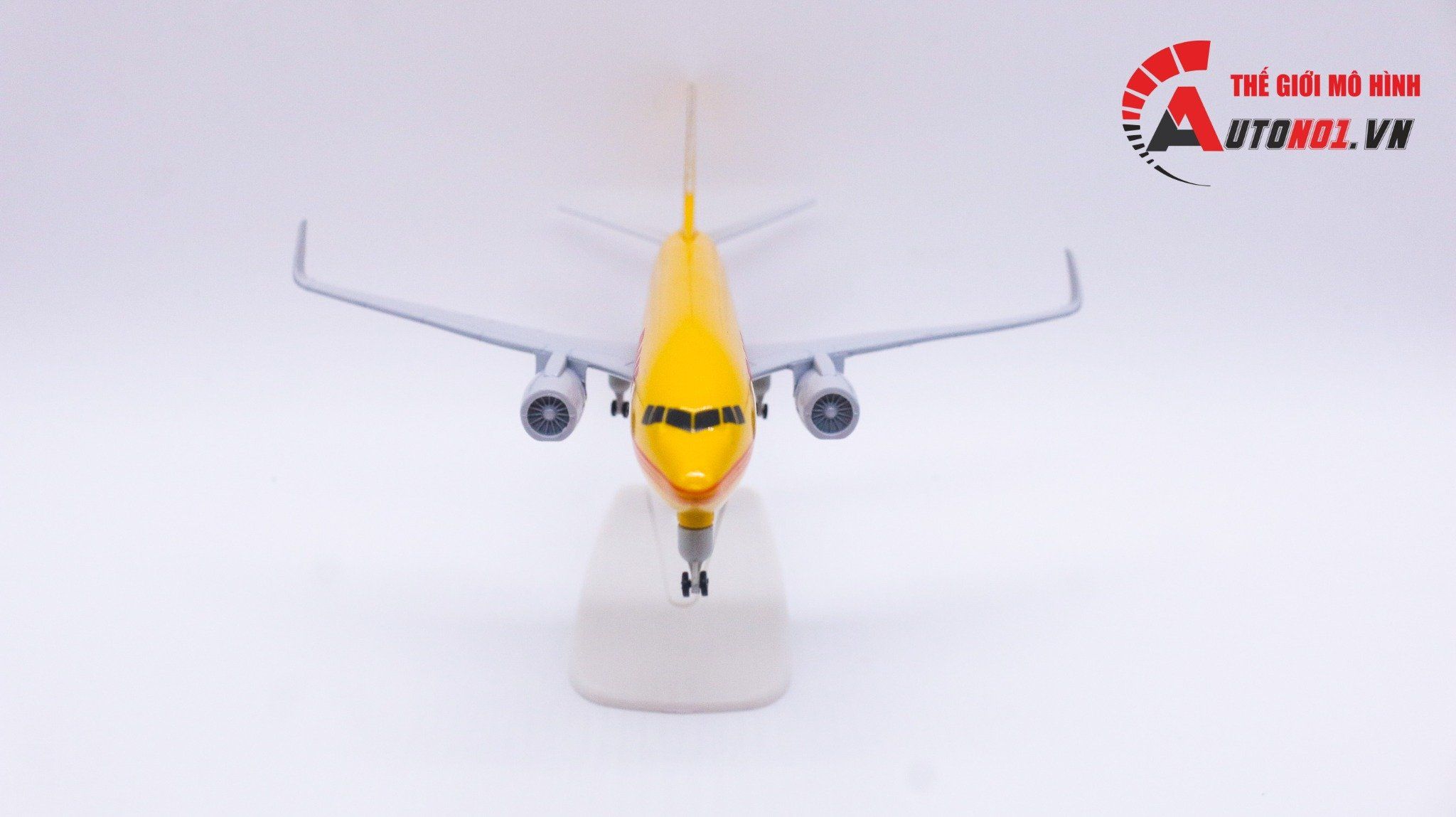  Mô hình máy bay DHL Airlines Boeing B737-800 N859AM 20cm MB20020 