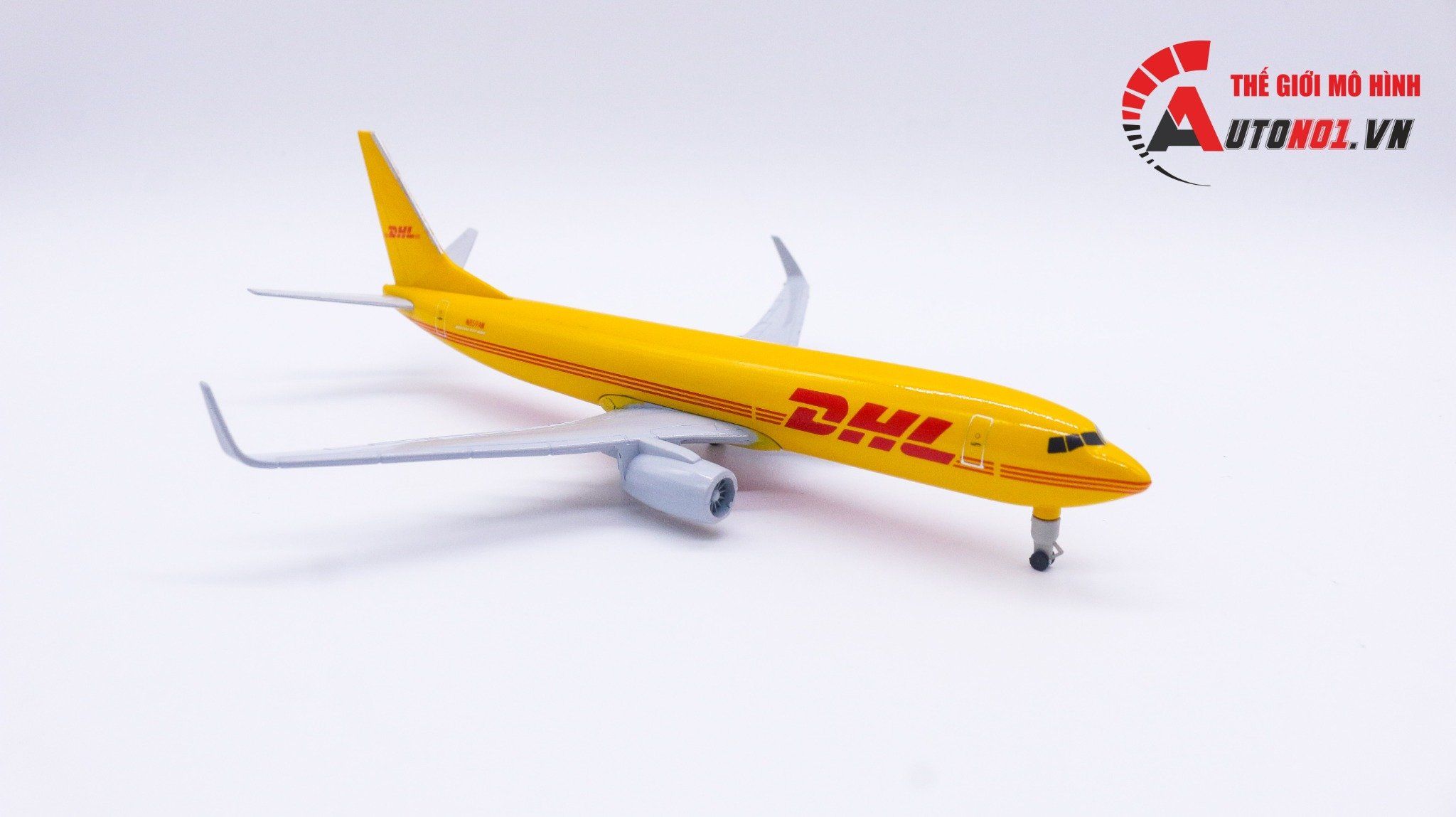  Mô hình máy bay DHL Airlines Boeing B737-800 N859AM 20cm MB20020 