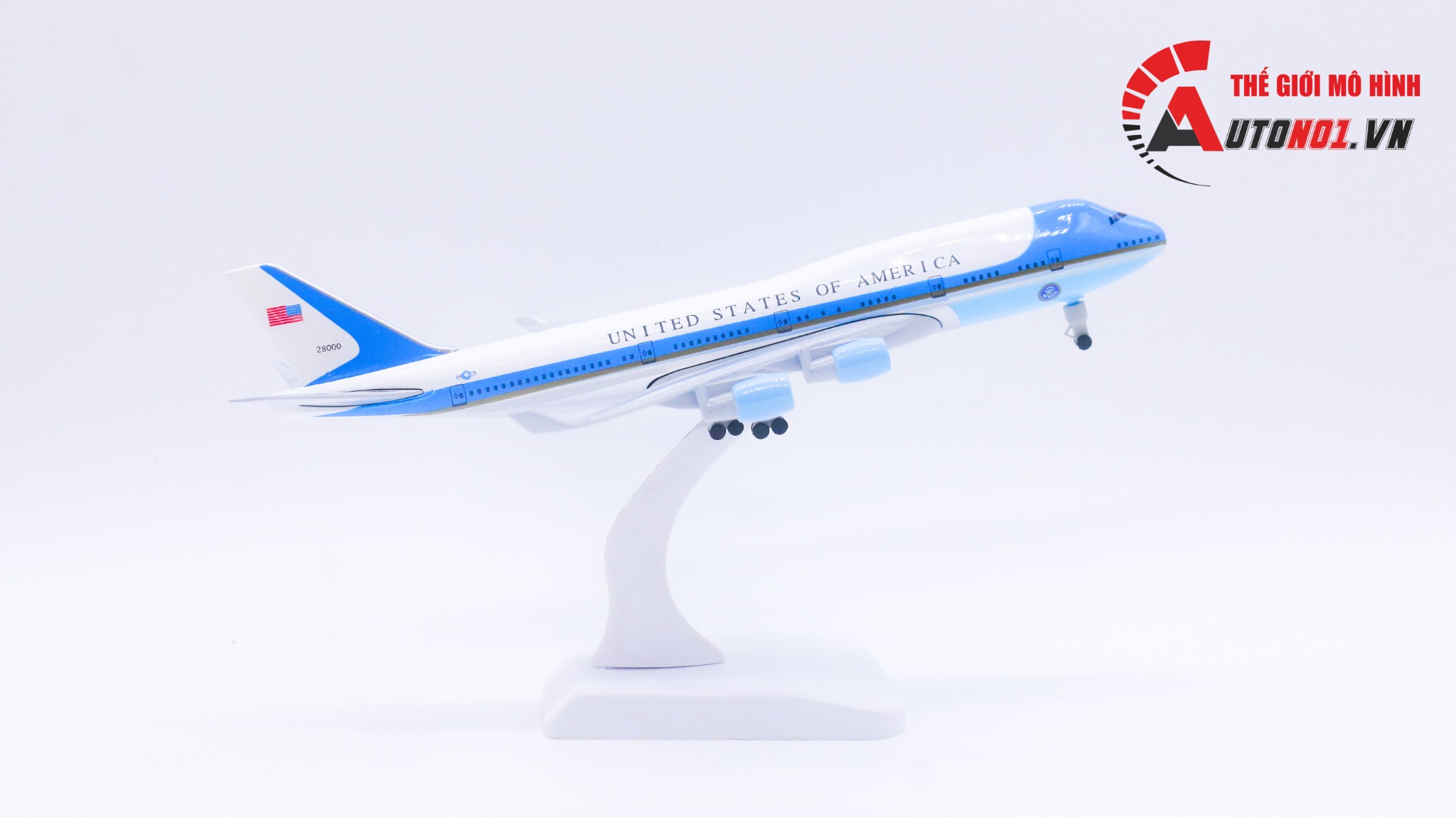  Mô hình máy bay Chuyên cơ tổng thống Mỹ Boeing B747 Air Force One 20cm MB20021 