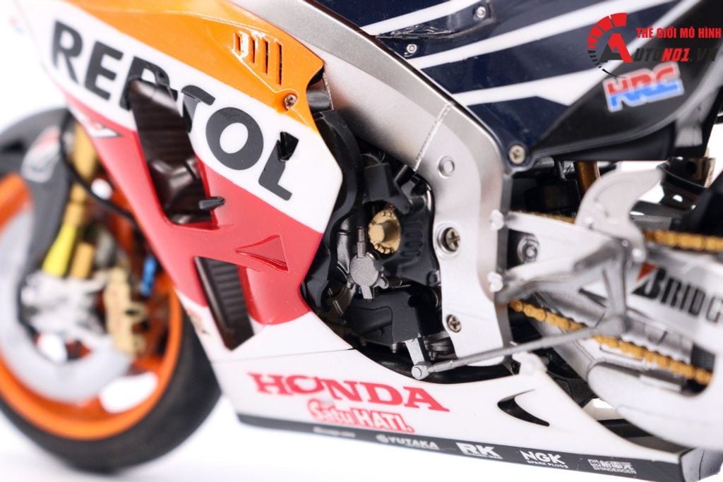 MÔ HÌNH REPSOL HONDA RC213V 2014 1:12 TAMIYA 6611