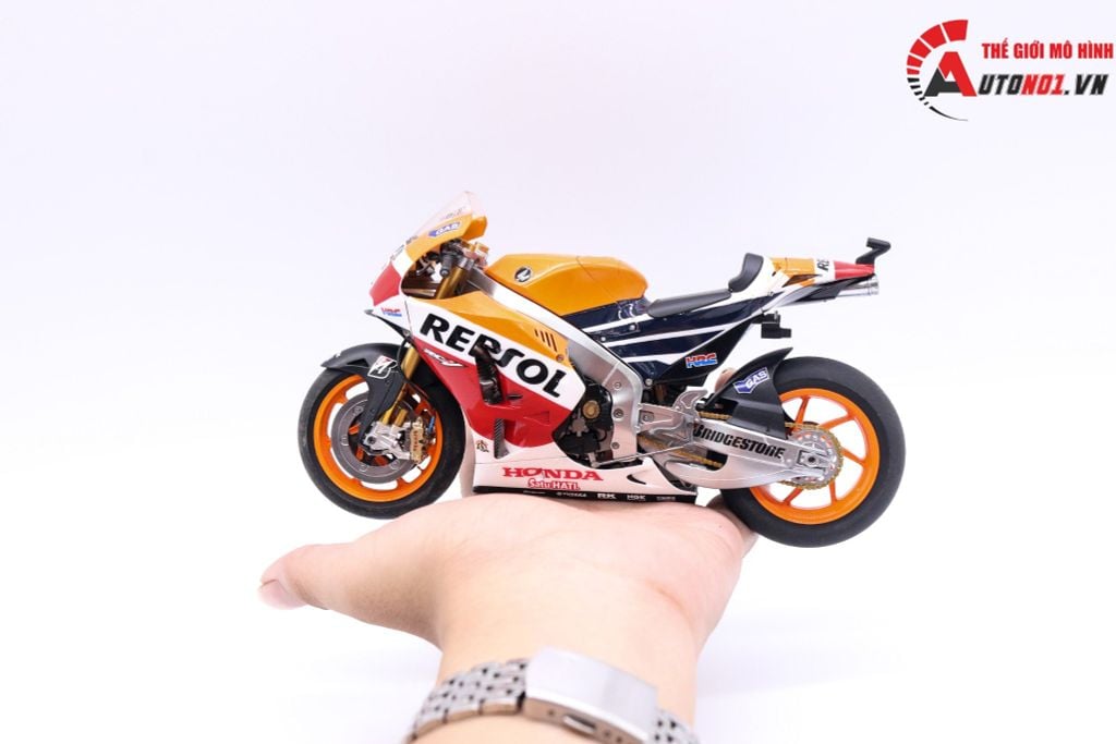 MÔ HÌNH REPSOL HONDA RC213V 2014 1:12 TAMIYA 6611